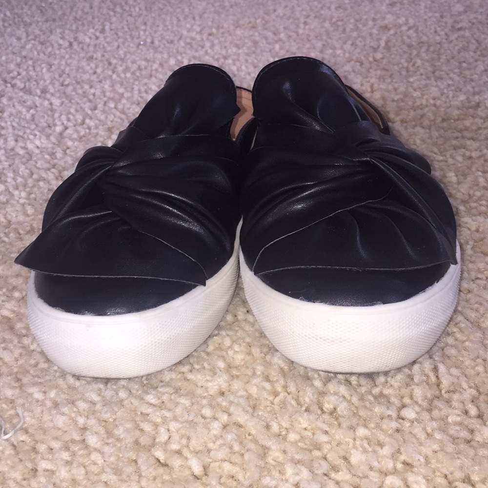Shoes ✨ - Picture 2 of 3